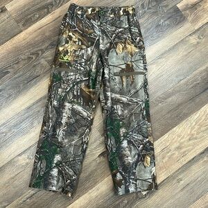 Realtree Boys Camouflage Hunting Pants Size Medium(8) water resistant